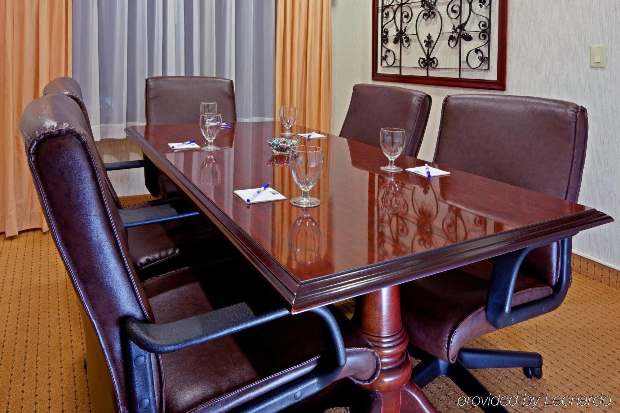 Holiday Inn Express Hotel & Suites Newton Sparta By Ihg Buitenkant foto